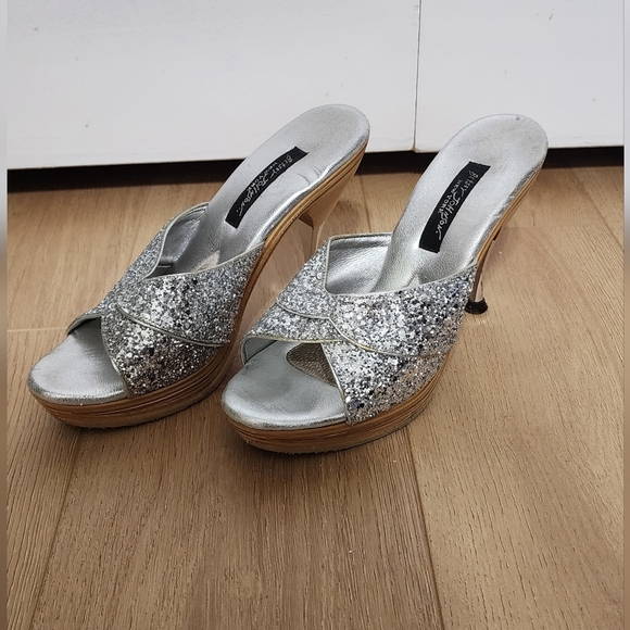 Betsey Johnson Glitter Heels Size 8 - Picture 1 of 7